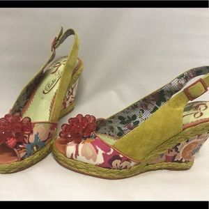 POETIC LICENSE London NWOT Wedges Size 8 US EUR 39.5 Spring22 Must Have!